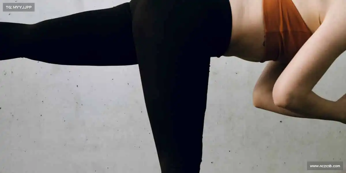 <strong>K1体育</strong>瑜伽垫上的呼吸，是给身体的温柔对话！🧘